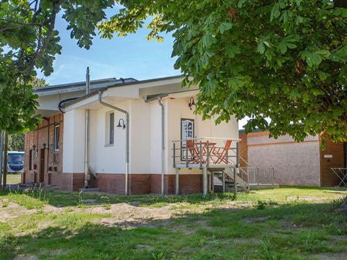 Ferienwohnung - 3 Personen -  - Bahnhofstraße - 17440 - Kröslin