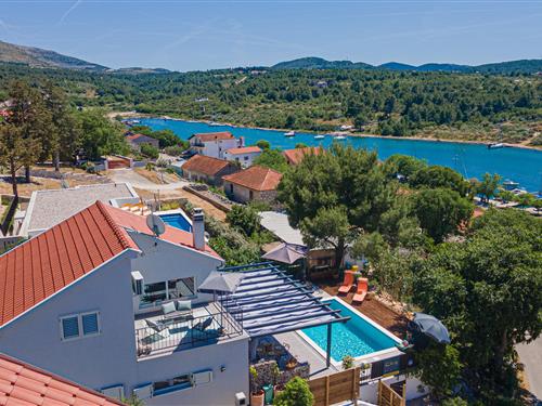 Holiday Home/Apartment - 4 persons -  - Vrulje - 22000 - Šibenik Bilice