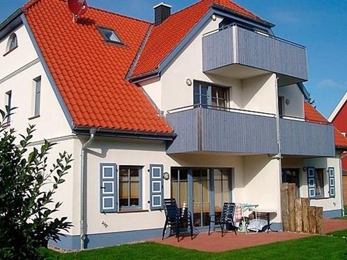 Holiday Home/Apartment - 4 persons -  - Birkmaase - 18374 - Zingst