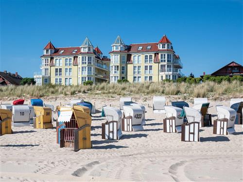 Holiday Home/Apartment - 4 persons -  - Strandpromenade - 17429 - Bansin (Seebad)