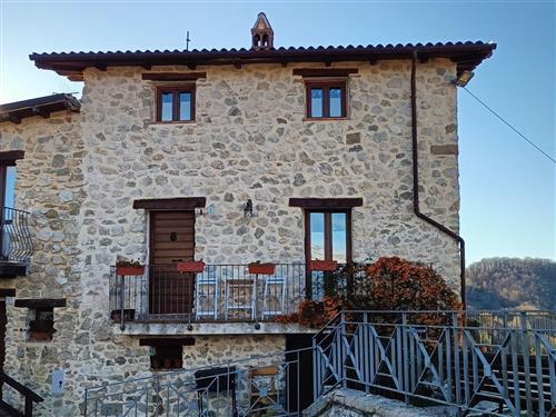 Holiday apartment - 3 persons -  - Rocca Di Corno - 02013
