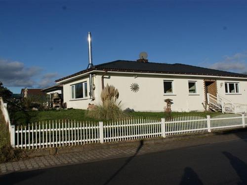 Feriehus - 4 personer -  - 64711 - Erbach