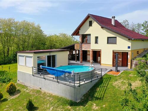 Holiday Home/Apartment - 6 persons -  - Vladimira Nazora - Varazdin-Zigrovec - 42214 - Zigrovec