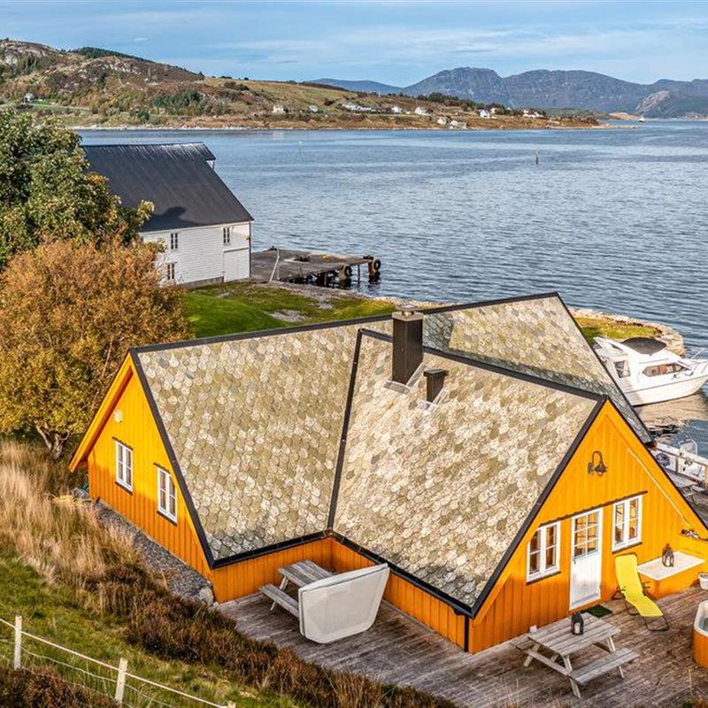 Sommerhus - 11 personer -  - Hamna - Bringsinghaug/Storholmen - 6087 - Kvamsøy