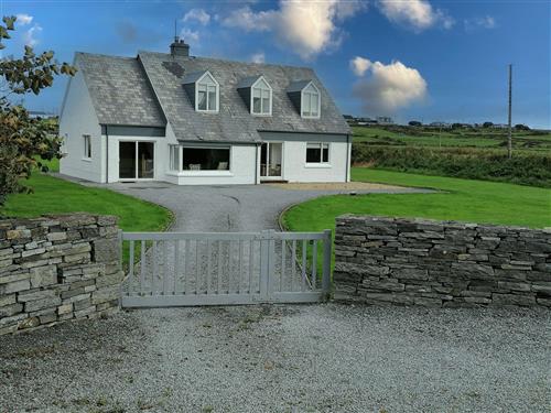 Holiday home - 9 persons -  - Miltown Malbay - V95 A9C3