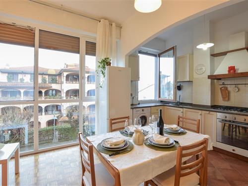 Holiday Home/Apartment - 3 persons -  - Viale Virgilio - 28838 - Stresa