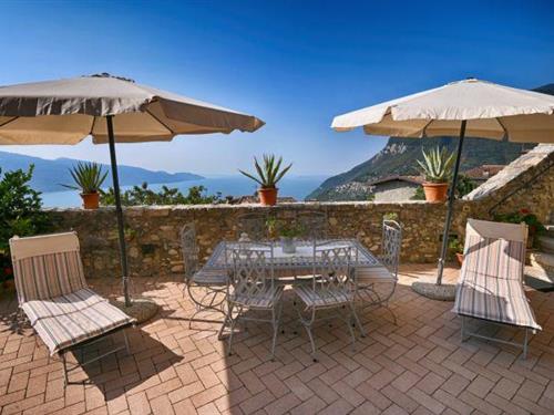 Holiday Home/Apartment - 4 persons -  - 25080 - Tignale