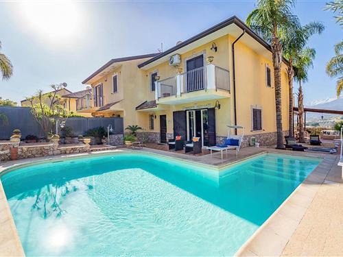 Sommerhus - 8 personer -  - Via Vincenzo Bellini - 98039 - Trappitello