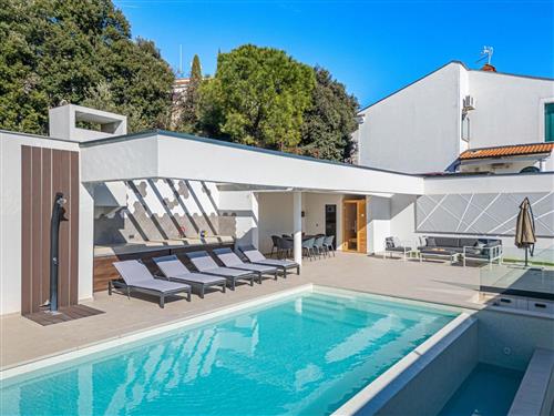 Fritidshus - 7 personer -  - Pula - 52100