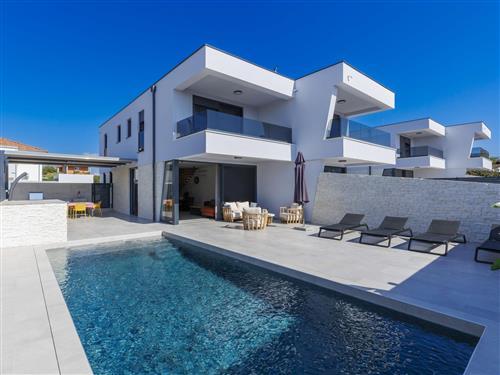 Holiday home - 6 persons -  - Pula - 52100