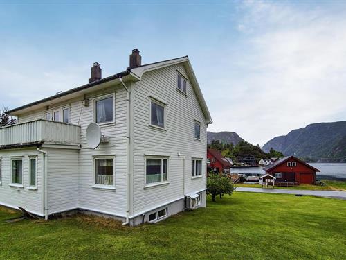 Holiday home - 7 persons -  - Erfjordvegen - 4233 - Erfjord