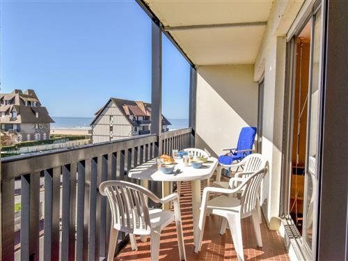 Holiday Home/Apartment - 4 persons -  - Deauville-Trouville - 14800