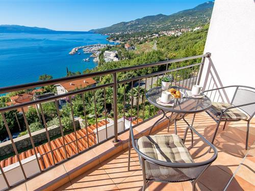 Semesterhus/Semesterlägenhet - 8 personer -  - Ulica Antona Raspora - 51410 - Opatija