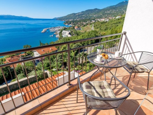 Ferieleilighet - 8 personer -  - Ulica Antona Raspora - 51410 - Opatija