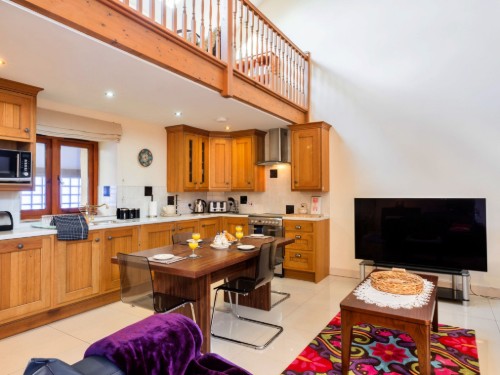 Holiday home - 4 persons -  - EX5 2DB - Aylesbeare