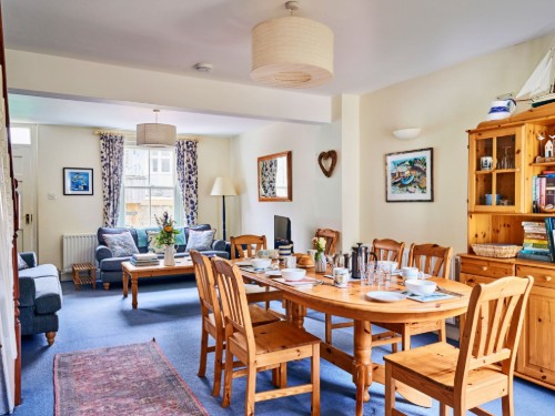Holiday home - 6 persons -  - TQ8 8EA - Totnes