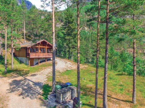 Holiday home - 7 persons -  - Glomnesvegen - Hjelle - 6798 - Hjelledalen