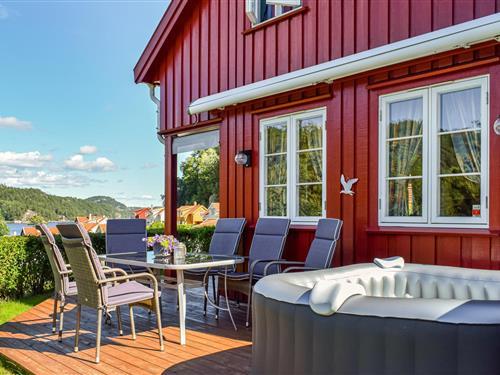 Holiday Home/Apartment - 8 persons -  - Hammerlia - 4950 - Risør