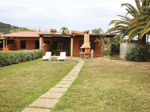 Holiday home - 4 persons -  - Via Ichnusa 17 (ex - Costa Rei - 09043 - Costa Rei -Ca-