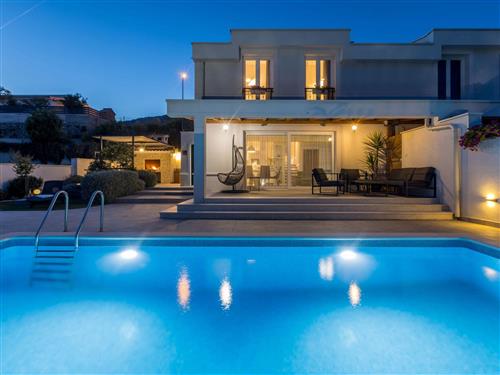 Holiday home - 6 persons -  - Kaštel Kambelovac - 21214