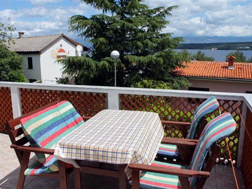 Holiday Home/Apartment - 5 persons -  - Vantacici - 51511 - Vantacici