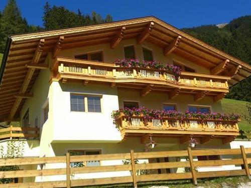 Holiday Home/Apartment - 6 persons -  - Brandberg - 6290 - Mayrhofen