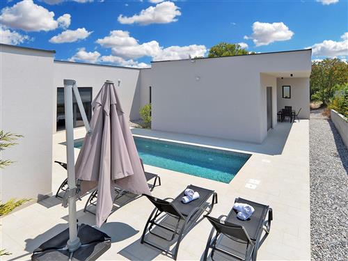 Holiday home - 4 persons -  - Bokordici - 52100