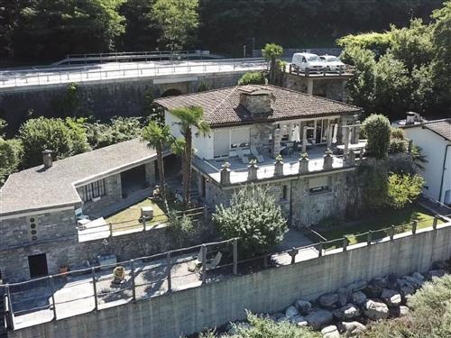 Feriehus - 6 personer -  - Avegno - 6670