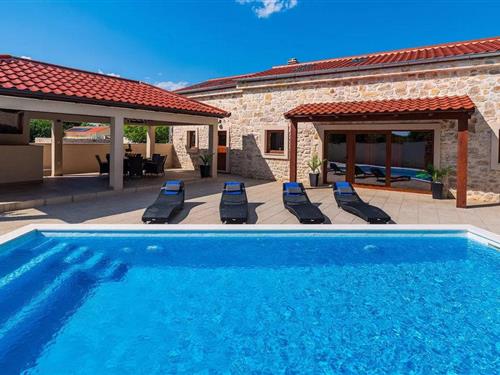 Sommerhus - 10 personer -  - Debeljak - Zadar-Sukosan - 23000 - Zadar