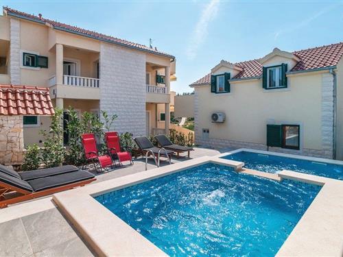 Sommerhus - 8 personer -  - Hrvatskih Velikana - Brac-Sutivan - 21403 - Sutivan