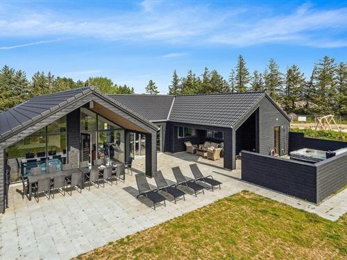 Holiday home - 16 persons -  - Strandkrogen - Hasmark - 5450 - Otterup