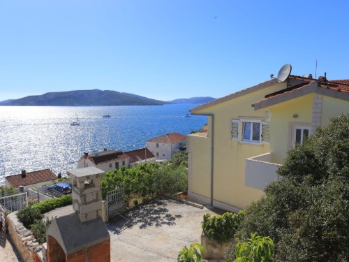 Ferieleilighet - 4 personer -  - Kralja Zvonimira - 21223 - Okrug Gornji