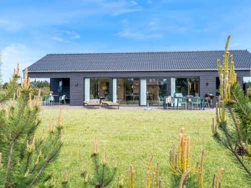 Sommerhus - 9 personer -  - Savavej - Marielyst - 4873 - Væggerløse