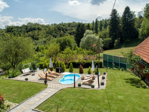 Holiday home - 8 persons -  - 49214 - Veliko Trgovisce