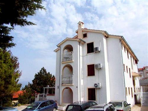 Holiday apartment - 3 persons -  - Zarok - 51523 - Baska