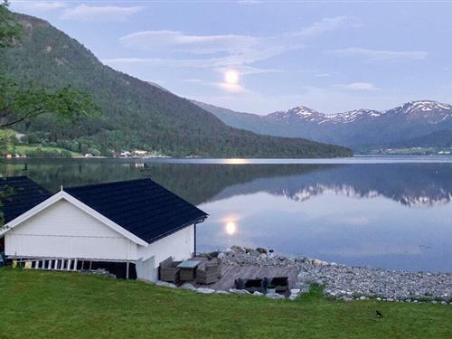 Sommerhus - 4 personer -  - Litle Kråknesvegen - Hustadvika/Elnesvågen - 6440 - Elnesvågen
