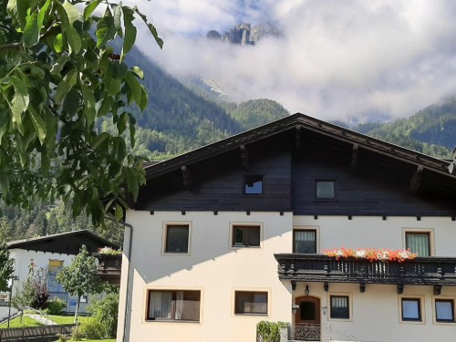 Bondegård - 7 personer -  - HNr. - 9906 - Lavant