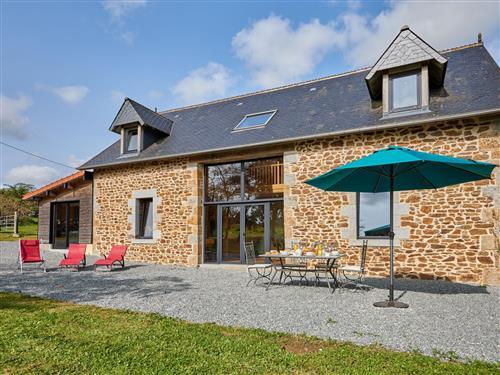 Holiday home - 6 persons -  - Saint Aubin De Terregatte - 50240