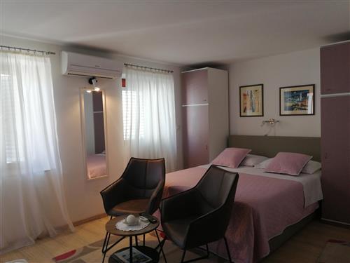 Holiday Home/Apartment - 2 persons -  - Vis - 21480 - Vis