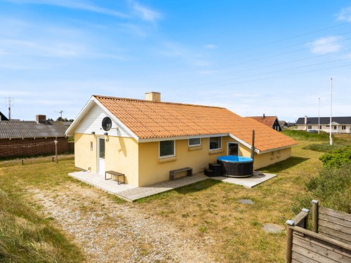 Sommerhus - 8 personer -  - Sivbjerg - Nr. Lyngvig - 6960 - Hvide Sande