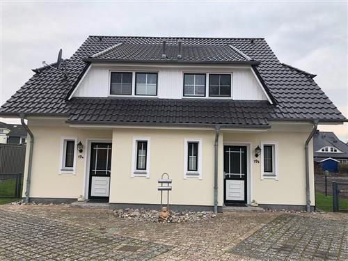 Holiday Home/Apartment - 6 persons -  - Strandstrasse - 18374 - Seeheilbad Zingst