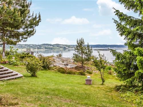  - 2 personer -  - Västra Lanesundsvägen - Lanesund - 45198 - Uddevalla
