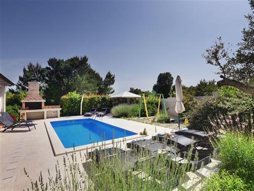 Holiday home - 8 persons -  - Pula/Rakalj - 52208