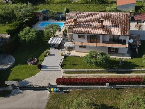 Holiday home - 8 persons -  - 52448 - Sv. Lovrec Bei Porec