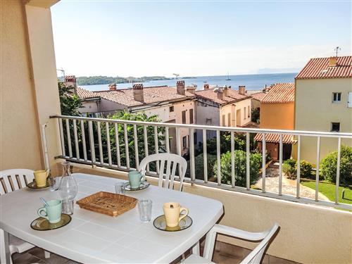 Holiday apartment - 5 persons -  - Six Fours - 83140