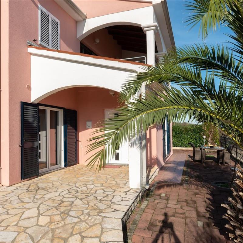 Sommerhus - 9 personer -  - 52220 - Ravni