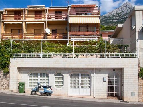 Holiday Home/Apartment - 4 persons -  - Makarska - 21300 - Makarska