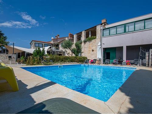 Holiday home - 10 persons -  - Brace Ceh - 52100 - Pula