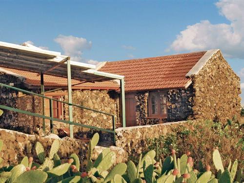 Feriehus - 3 personer -  - Camino De Los Valles S/N - El Pinar-El Hierro - 38914 - Taibique El Hierro