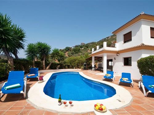 Holiday home - 8 persons -  - MA-3111 Paraje Los Ventorros - 29195 - Comares